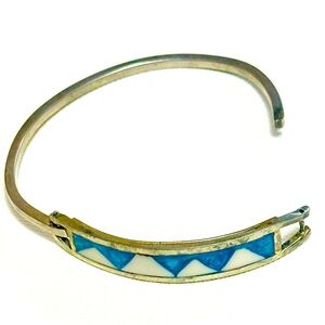 Vintage Mexico Alpaca Signed , Blue Geometric Inlay Hinged Bangle